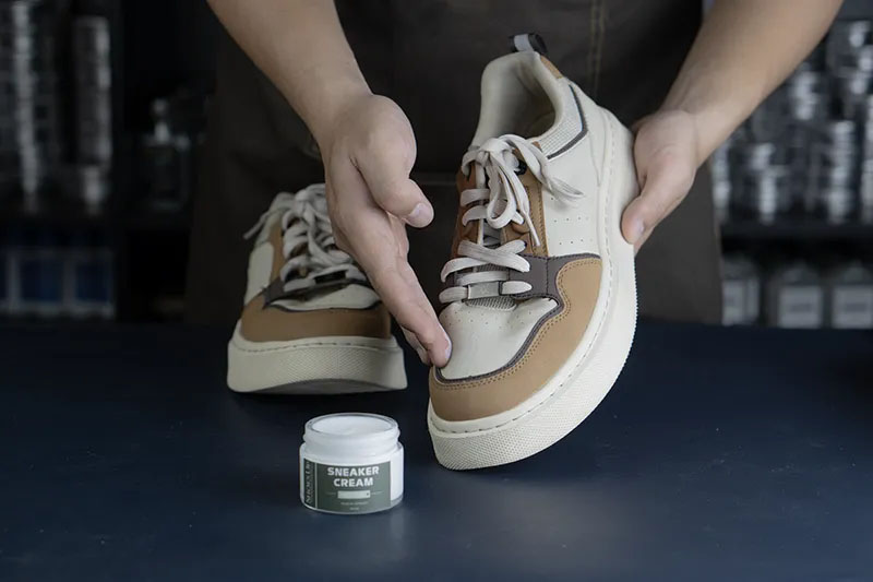 buoc-3-cham-soc-phuc-hoi-be-mat-da-giay