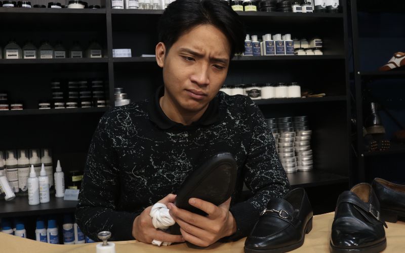 Khăn ướt có vô hại cho đồ da 58