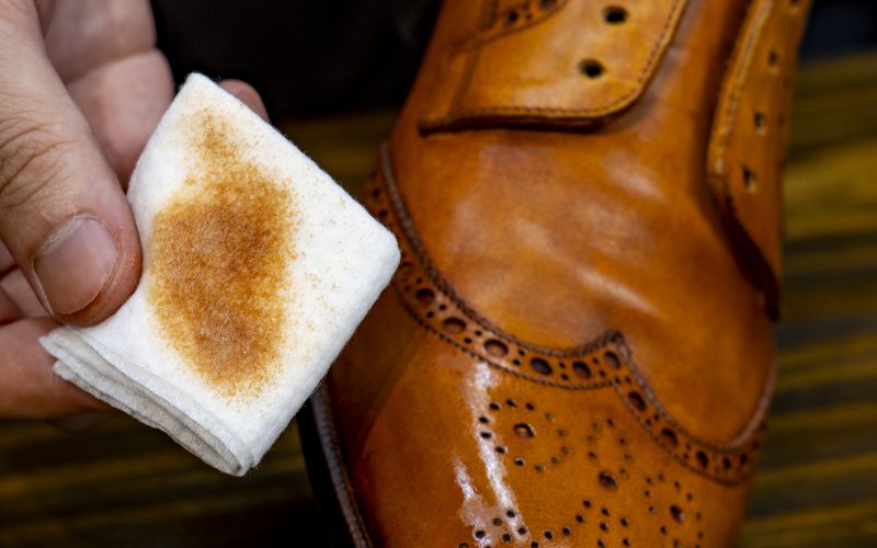 Khăn ướt có vô hại cho đồ da 60