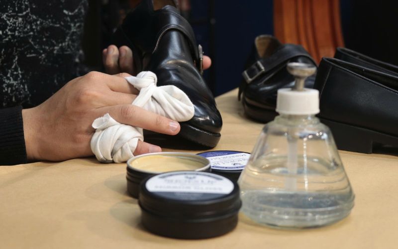 Khăn ướt có vô hại cho đồ da 72