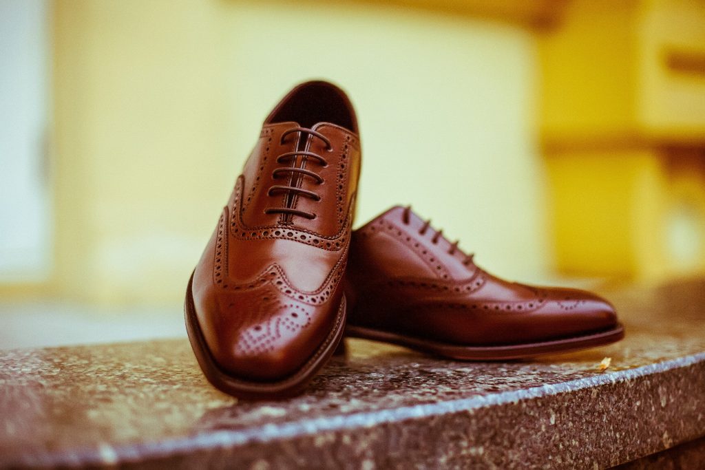 brown-wingtip-oxfords-1024x683