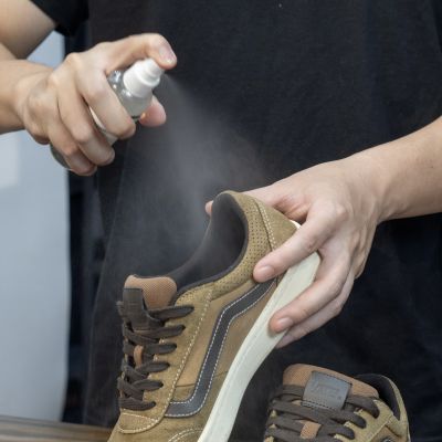 Shoes Up Deodorizer Spray - Xịt khử mùi diệt khuẩn Giày & Đồ Da gốc Thảo Mộc