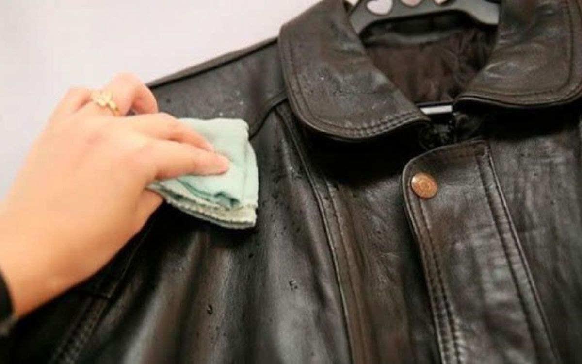 Hấp &aacute;o da để mềm v&agrave; b&oacute;ng: Lợi trước mắt, hại về sau