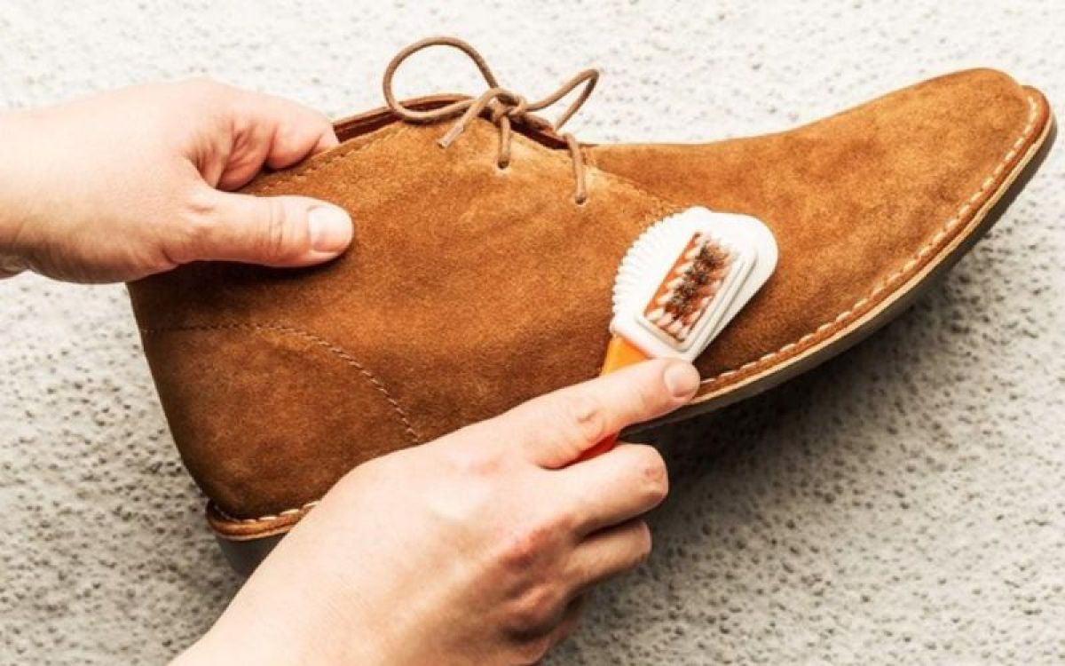 Vệ sinh giày quá sạch – thói quen vô thức đang khiến giày của bạn hỏng nhanh hơn