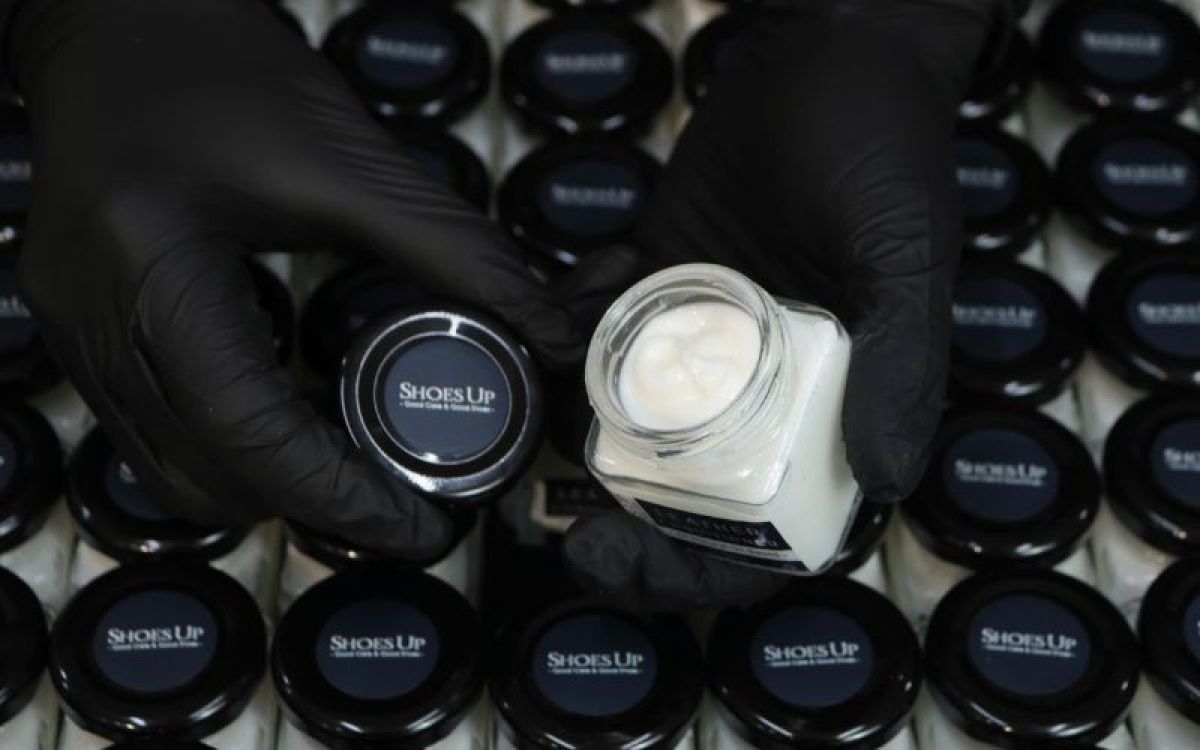 Leather Conditioner Shoes Up – khác biệt từ cách làm thủ công.