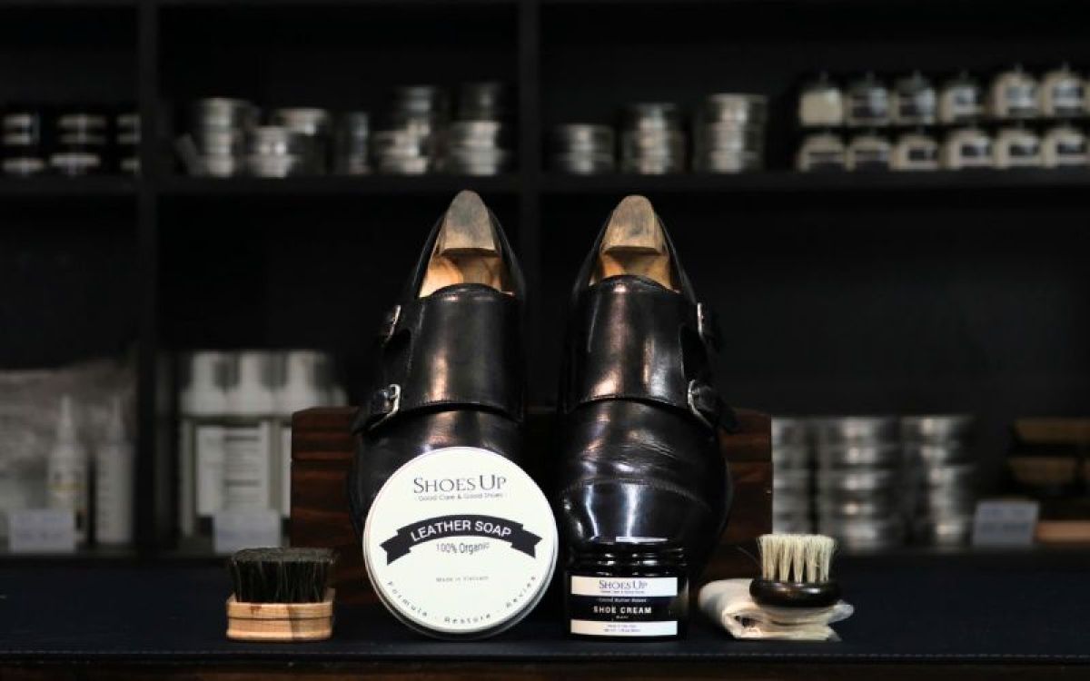 Một đ&ocirc;i gi&agrave;y da cần bao nhi&ecirc;u sản phẩm l&agrave; đủ?